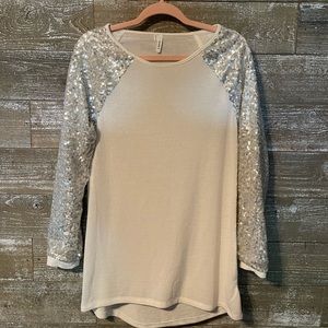 Maurices Medium Cream Colored Thin Sweater.